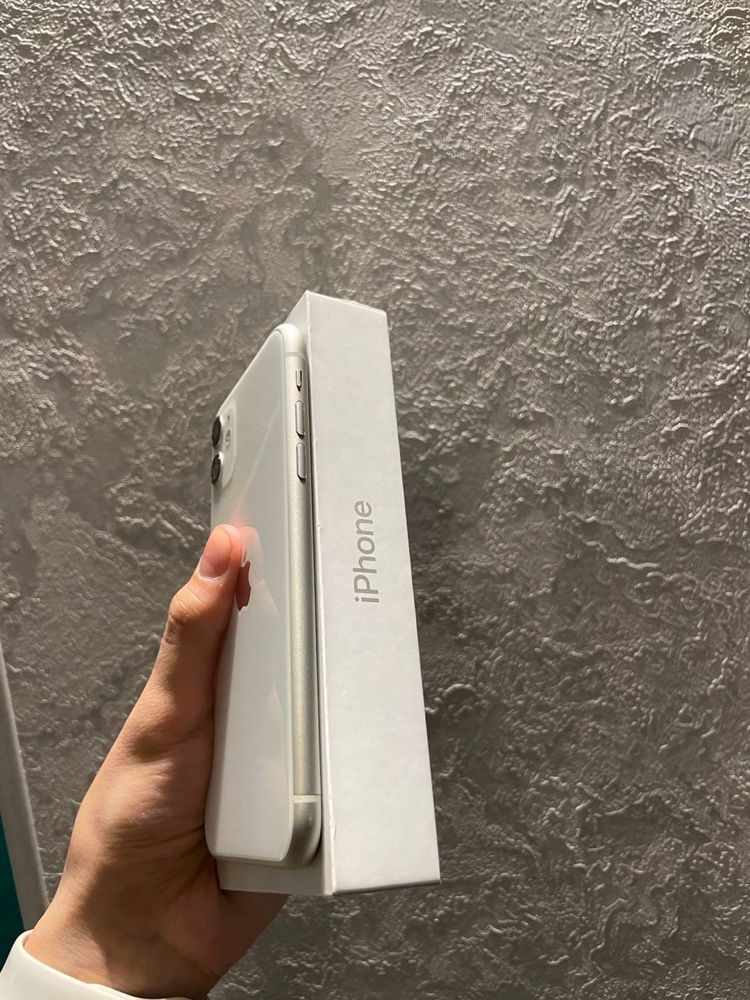 Iphone 11 white 80%