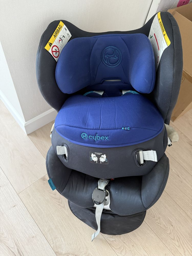 Продам автокресло до 3 лет cybex