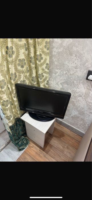 продам маленький телевизор