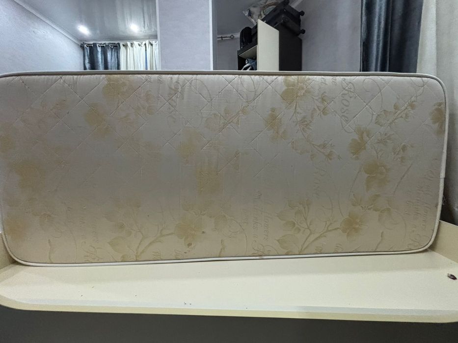 Матрас на односпальную кровать