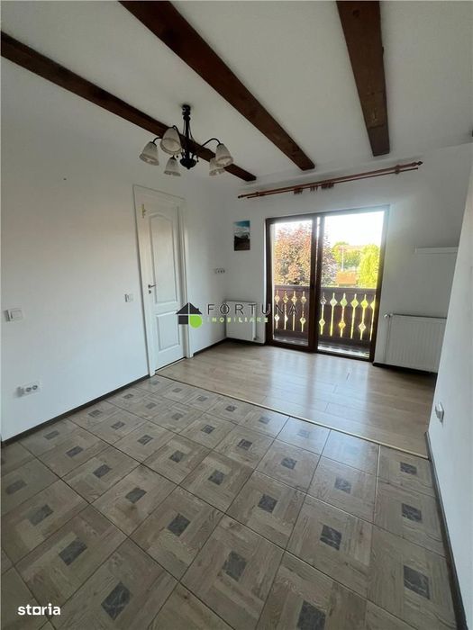 Garsoniera Rasnov Etaj 1 Nemobilata