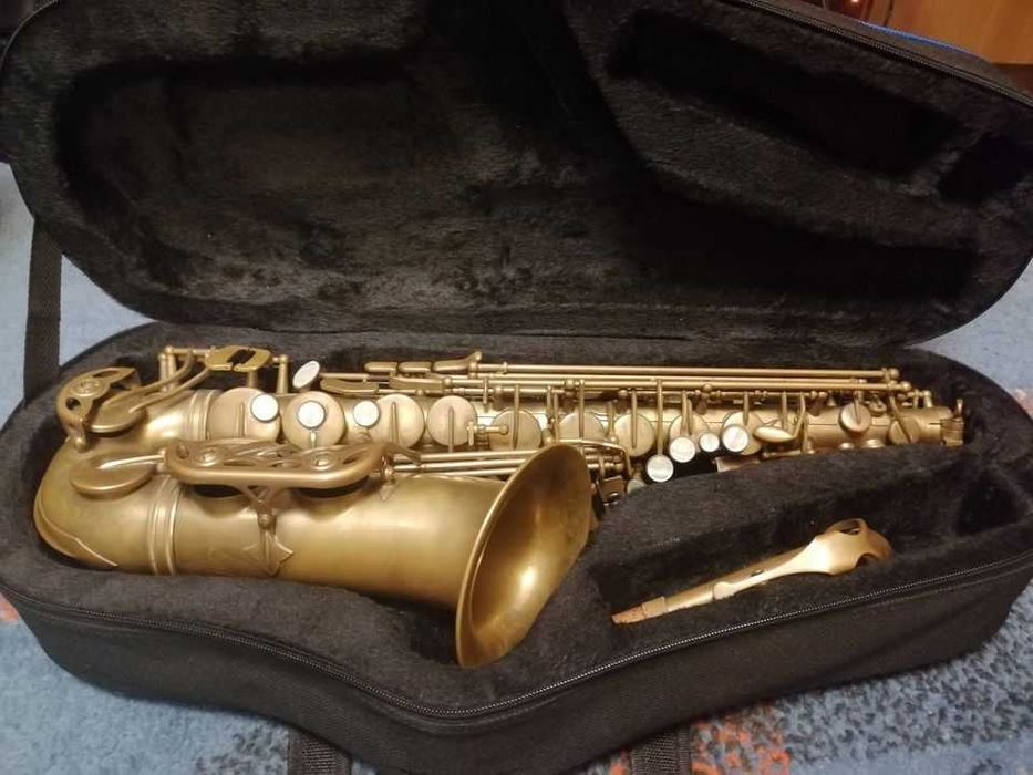 Saxofon Antigua Power Bell 4240 vintage. Made in Taiwan