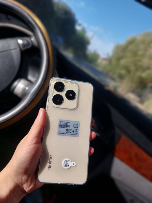 Realme C 61 телефон сотилади. Холати аъло.