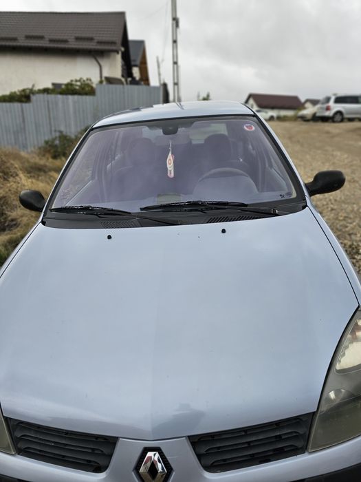 Auto Renault clio