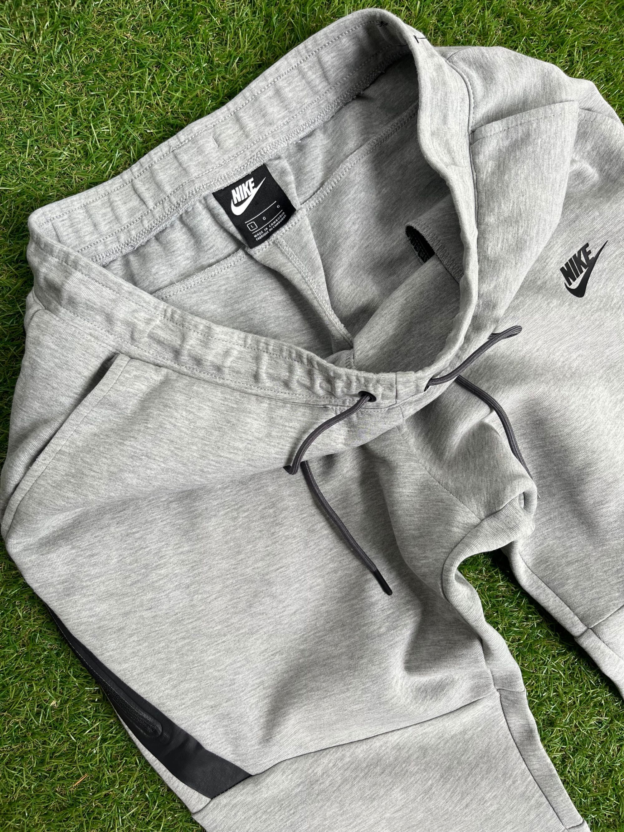 Мъжко долнище : Nike Tech Fleece L