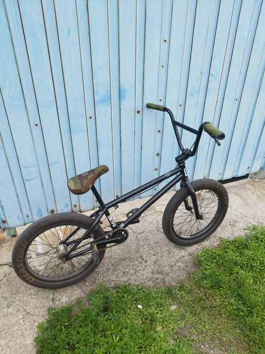 Продам велосипед BMX компаний Beastern 2024года