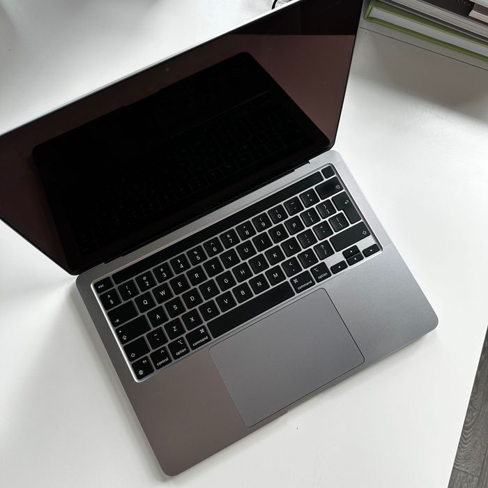 MacBook Pro 13” (M1, 2020)