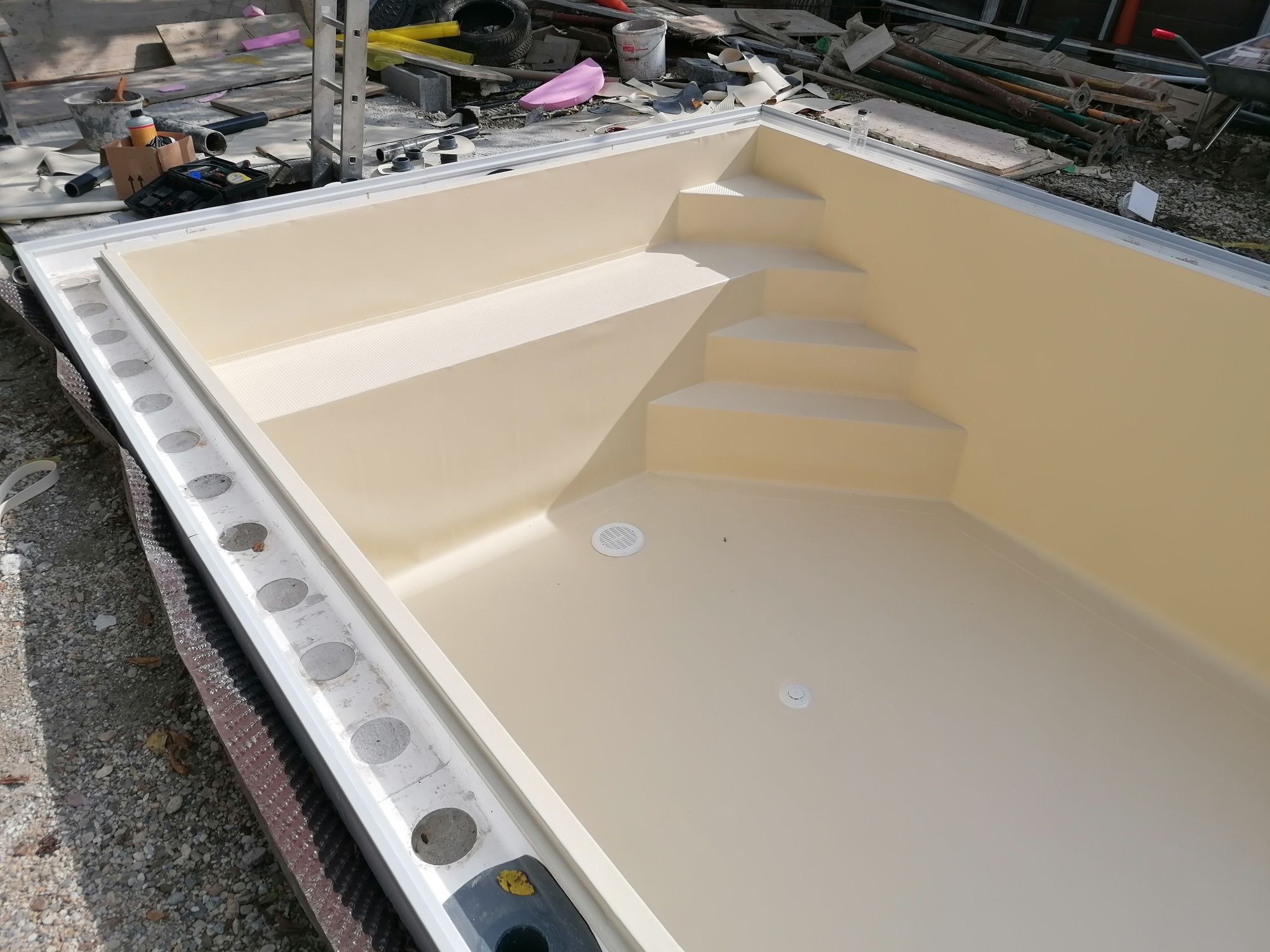 Montaj liner PVC piscine