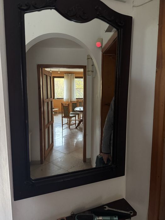 Шкаф за обувки и закачалка за дрехи