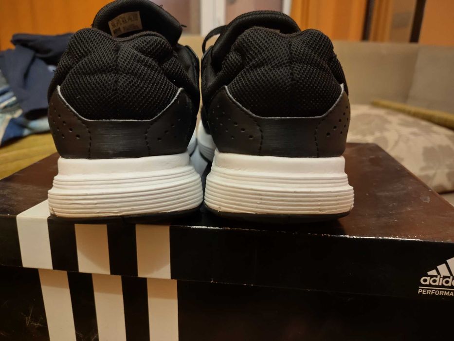 Adidas 44ти номер