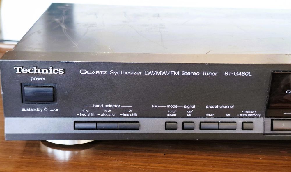 Vintage Technics Quartz Synthesizer FM/AM Stereo Tuner Stereo ST-G460