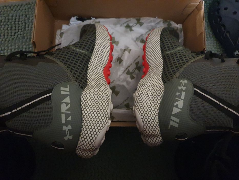 UA under armour hovr ds ridge trek