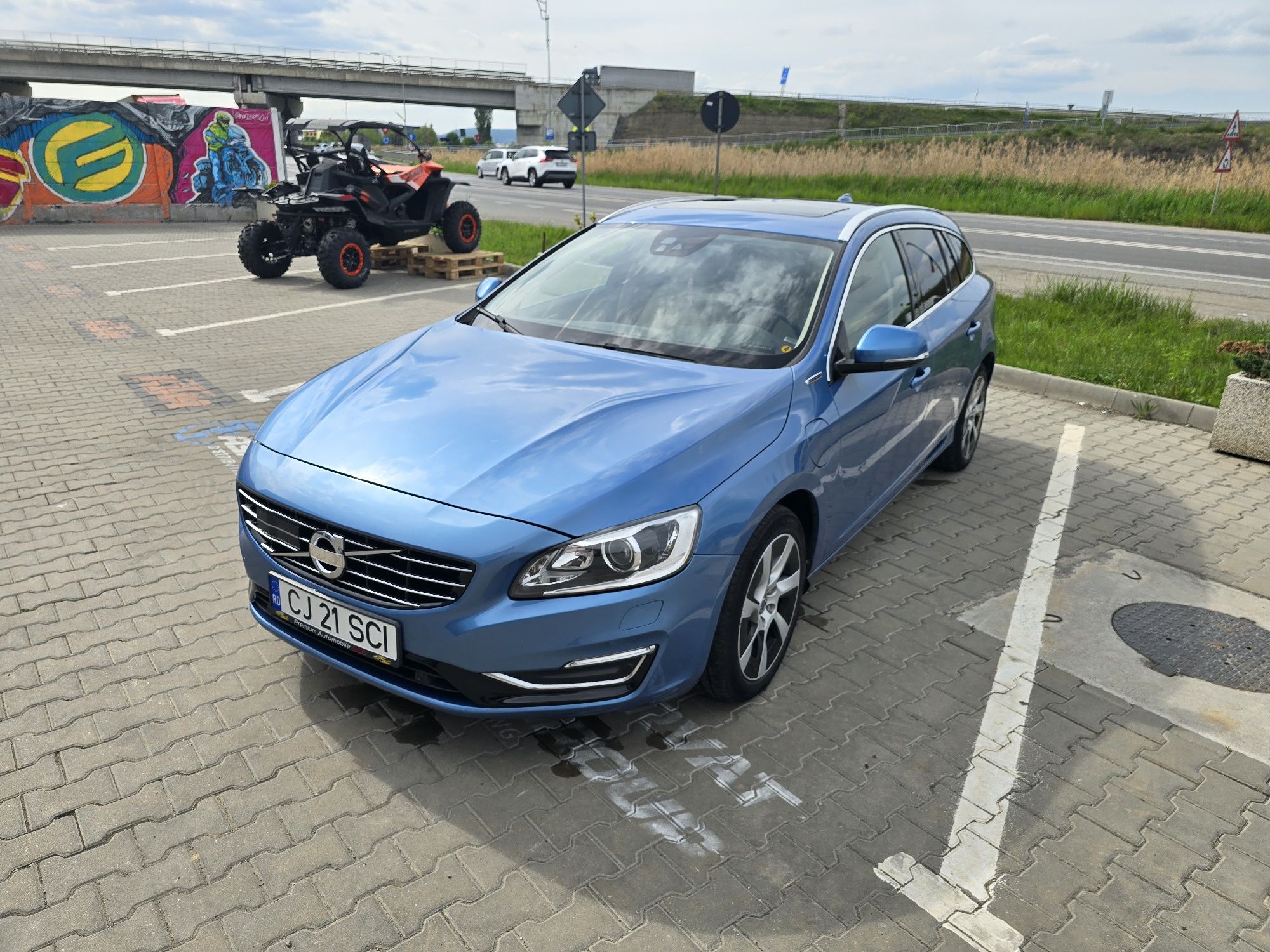 Volvo V60 D6 Plug-in-Hybrid AWD 2013