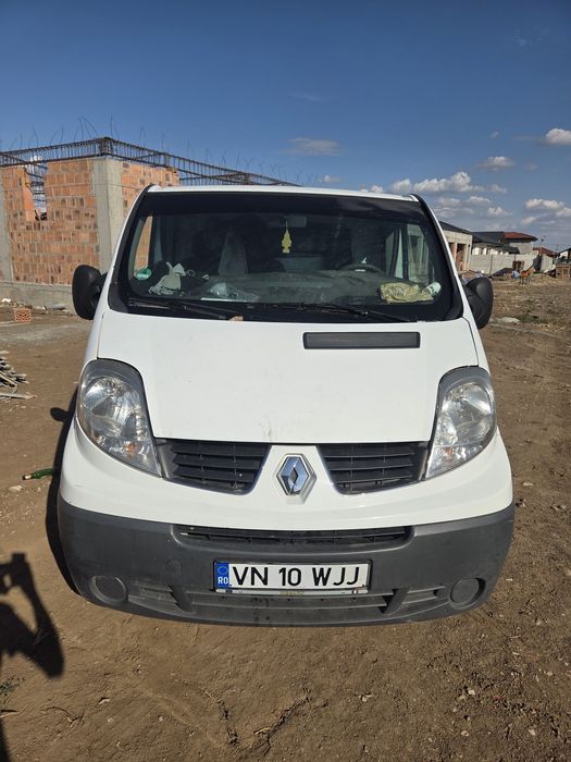 Vând Renault trafic 2