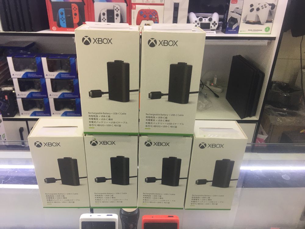 Аккумулятор Xbox: Rechargeable Battery+ usb-C Cable