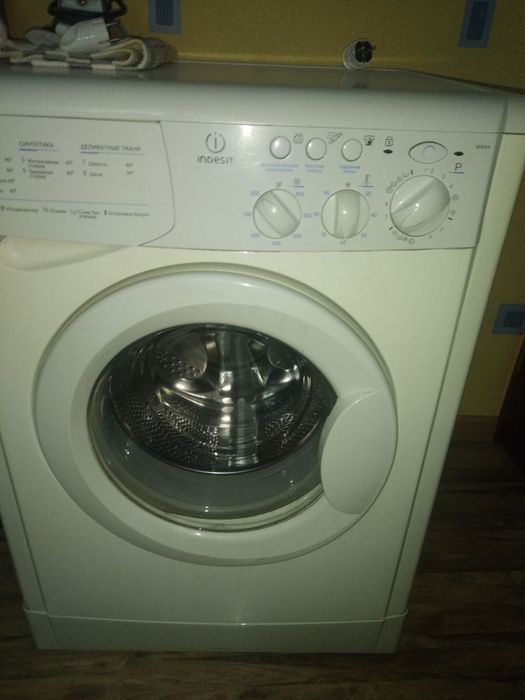 Стиральная машина бу Индезит