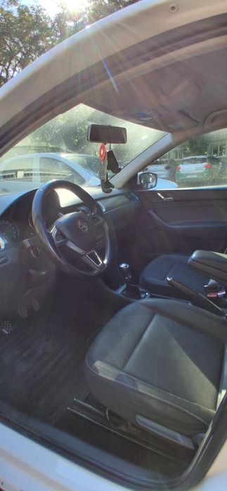 Vând Skoda Rapid