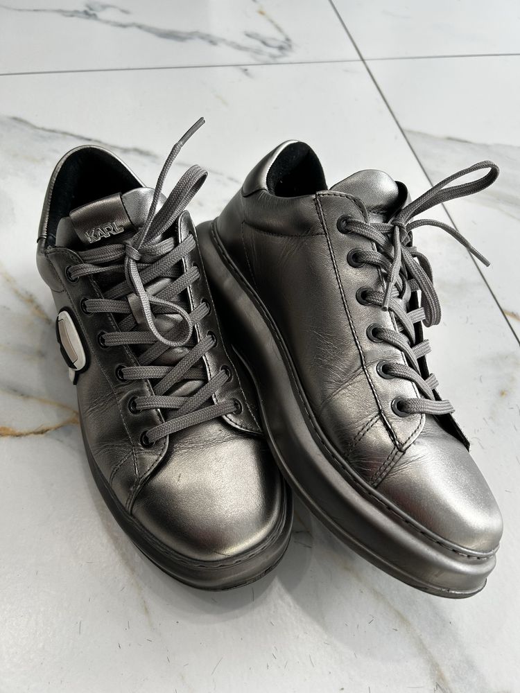 Karl Lagerfeld 42 eur