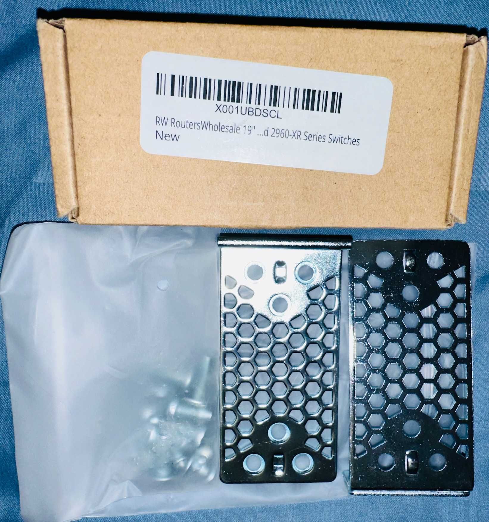 Комплект для монтажа Cisco Catalyst серий 2960-X и 2960-XR в стойку