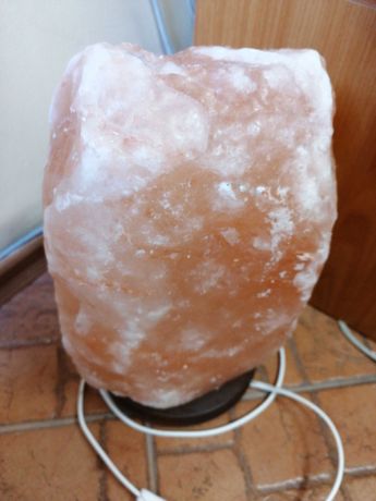 Лампа от хималайска сол