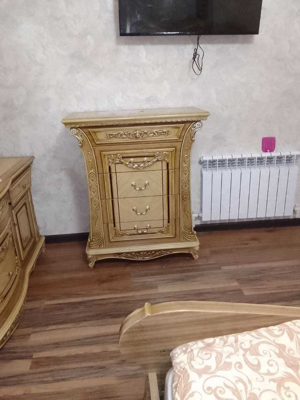 Мебел сотилади, хитой махсулоти