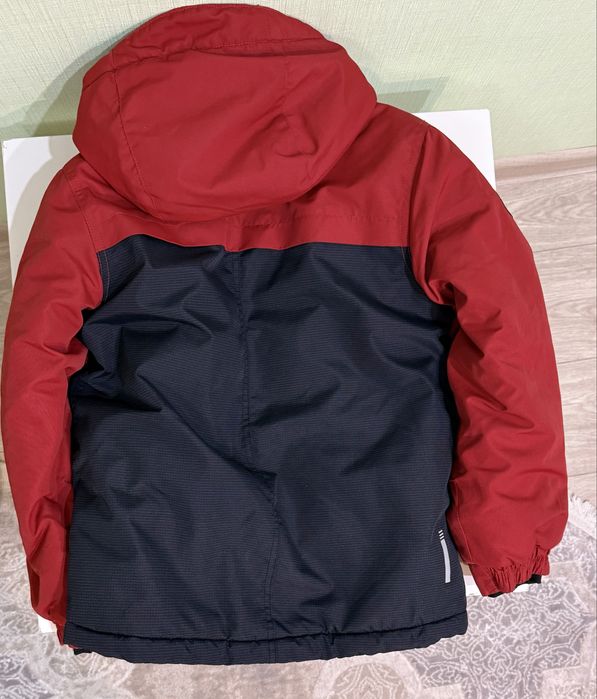 Продам зимней комбинезон для мальчика