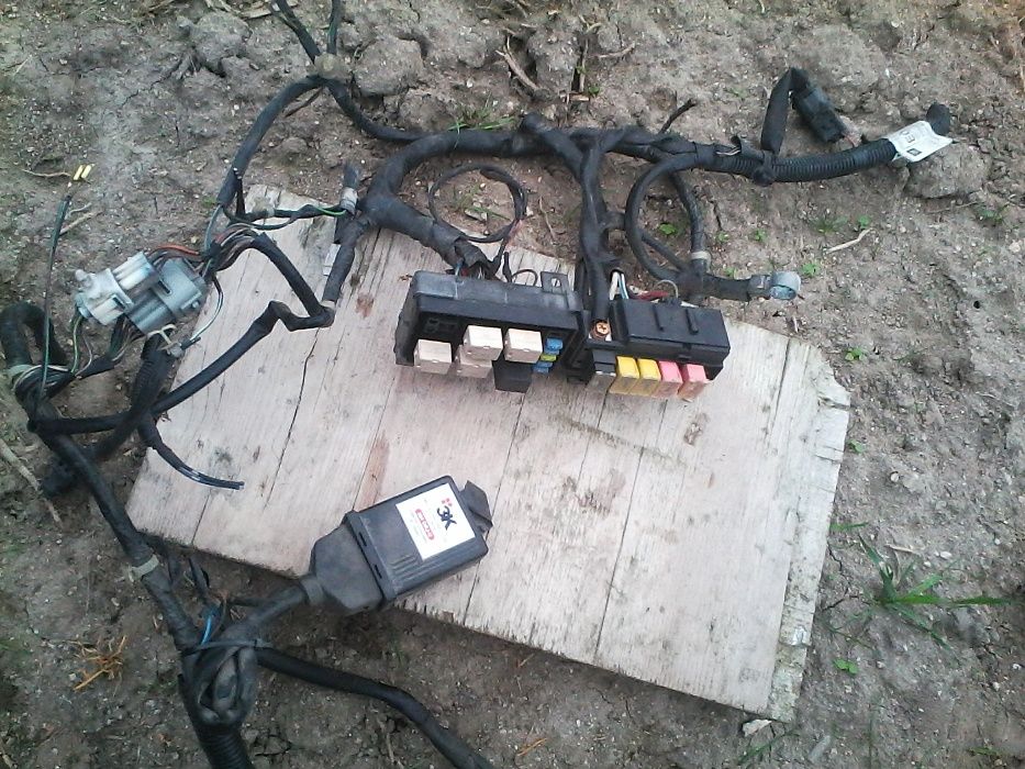 продавам части за опел агила 1000 кубика