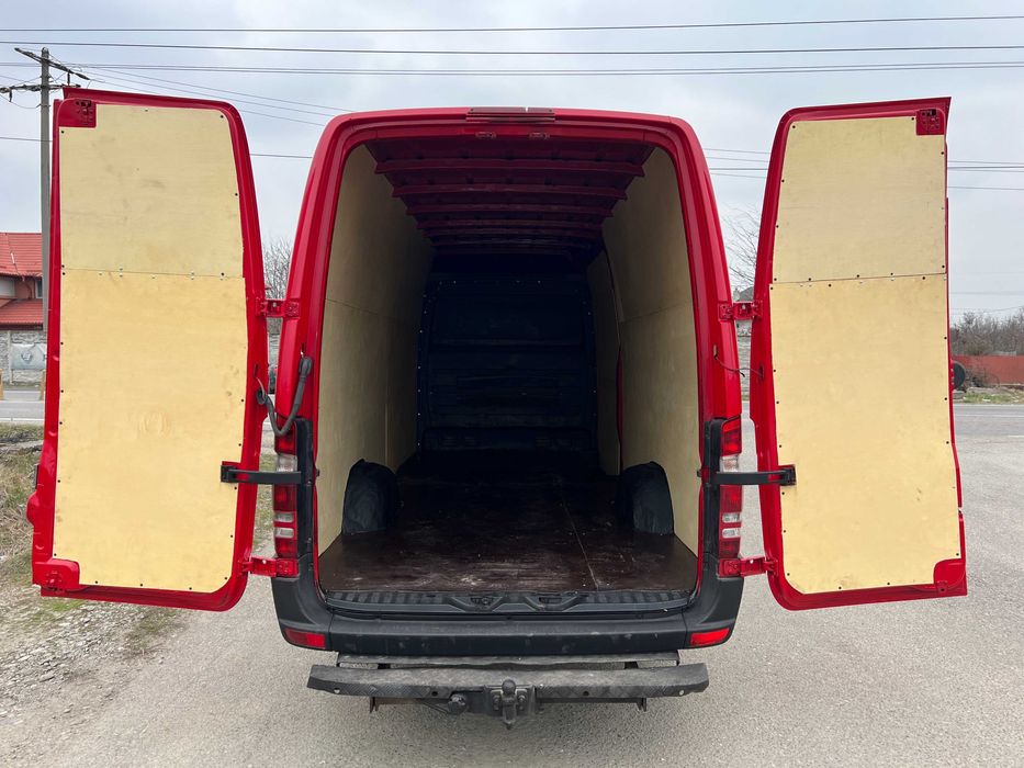 INCHIRIEZ duba autoutilitara MERCEDES Sprinter LUNG 3,5 t Fara SOFER