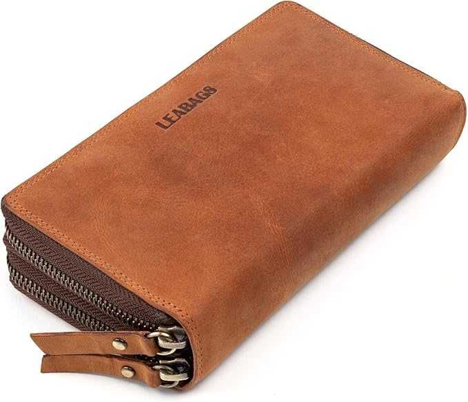 Дамски кожен портфейл LEABAGS с RFID защита, 29 слота за карти