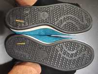 Adidas din piele intoarsa
