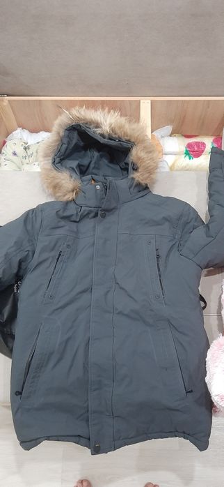 Продам зимнюю куртккх