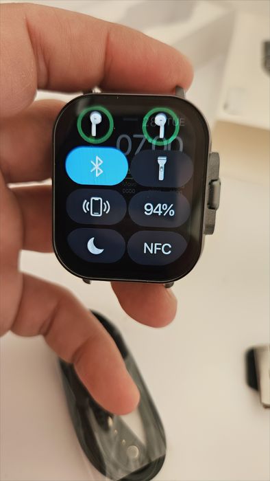 Smartwatch 2in1 cu Căștin2025