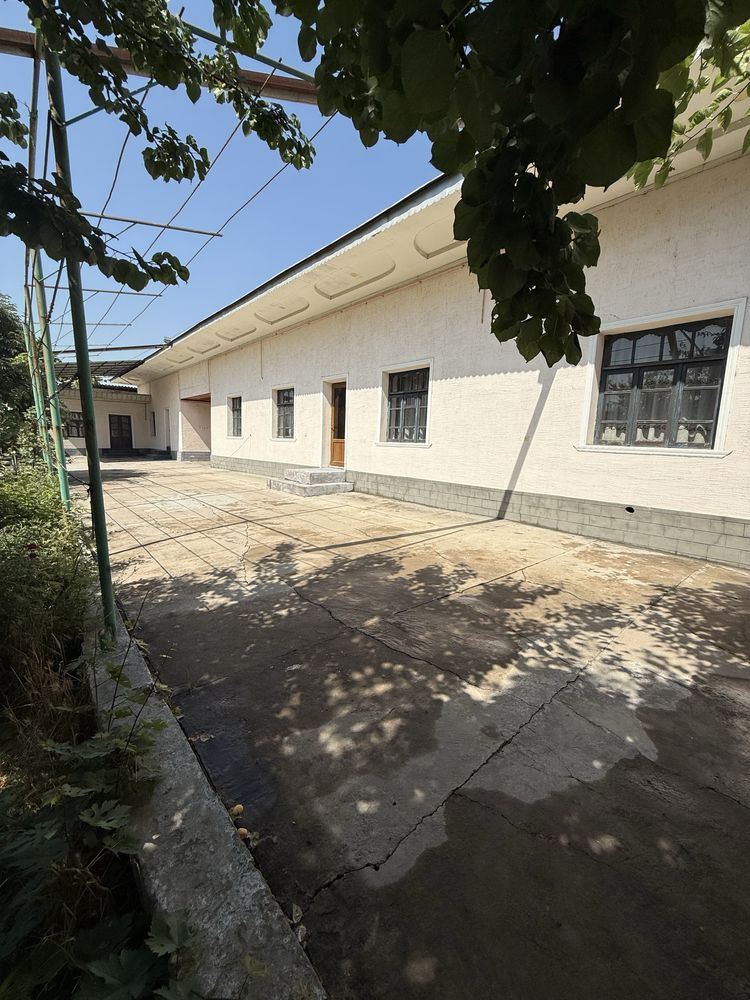 Срочно продается свой дом на зем. участке 10+ соток в Янгиюльском р-не