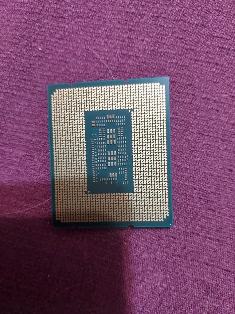 процесор intel core i7-12700K Нов , LGA1700 12-ядрен