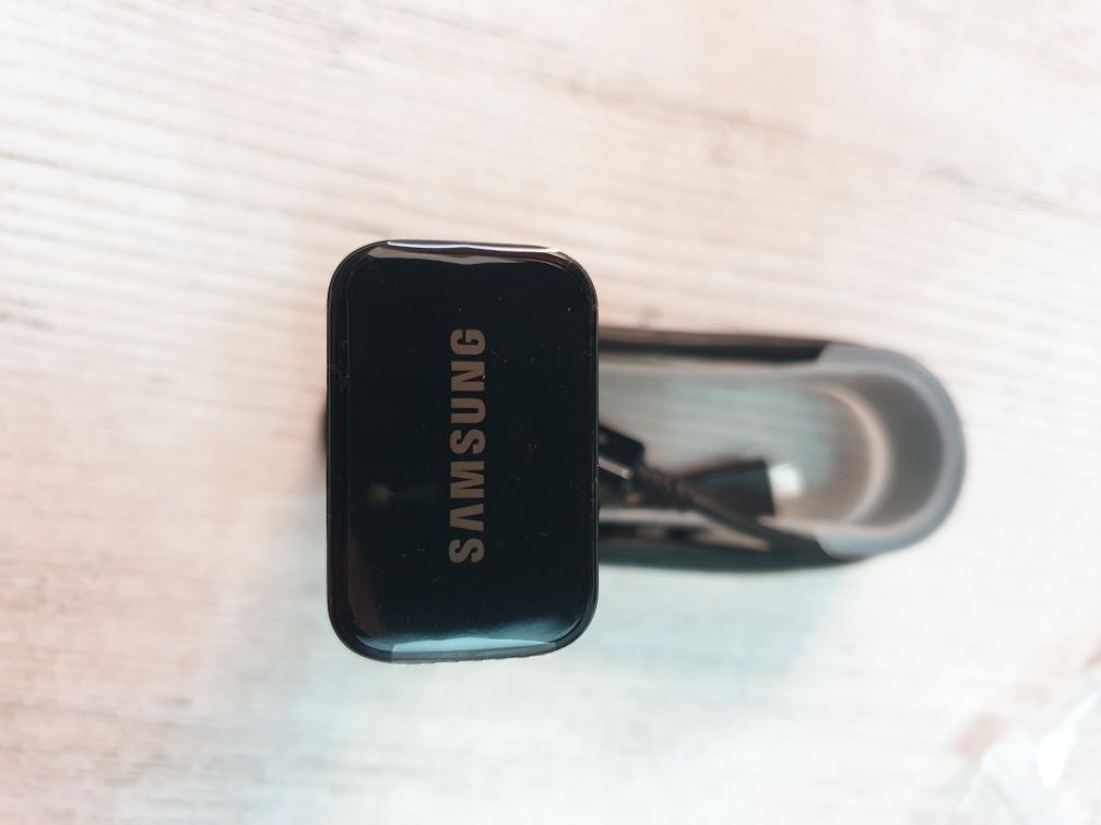 Incarcator original Samsung INCARCARE RAPIDA + cablu de date micro USB