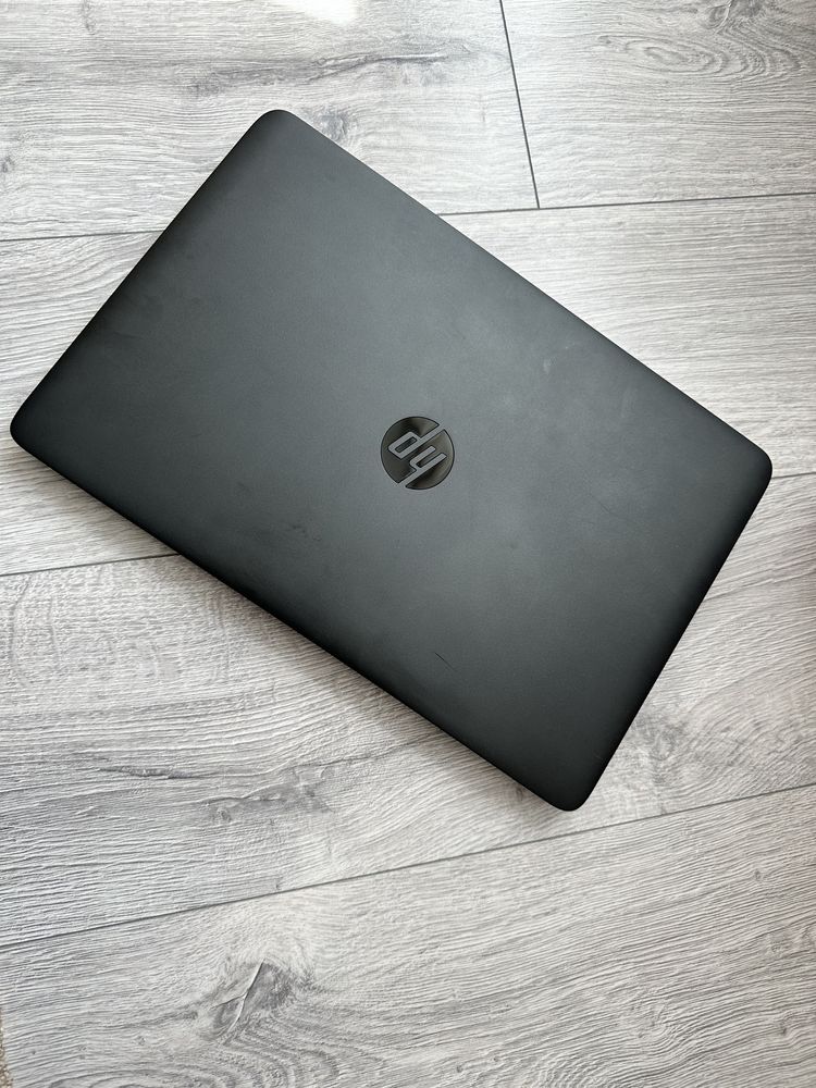 HP EliteBook i5 8GB-RAM SSD