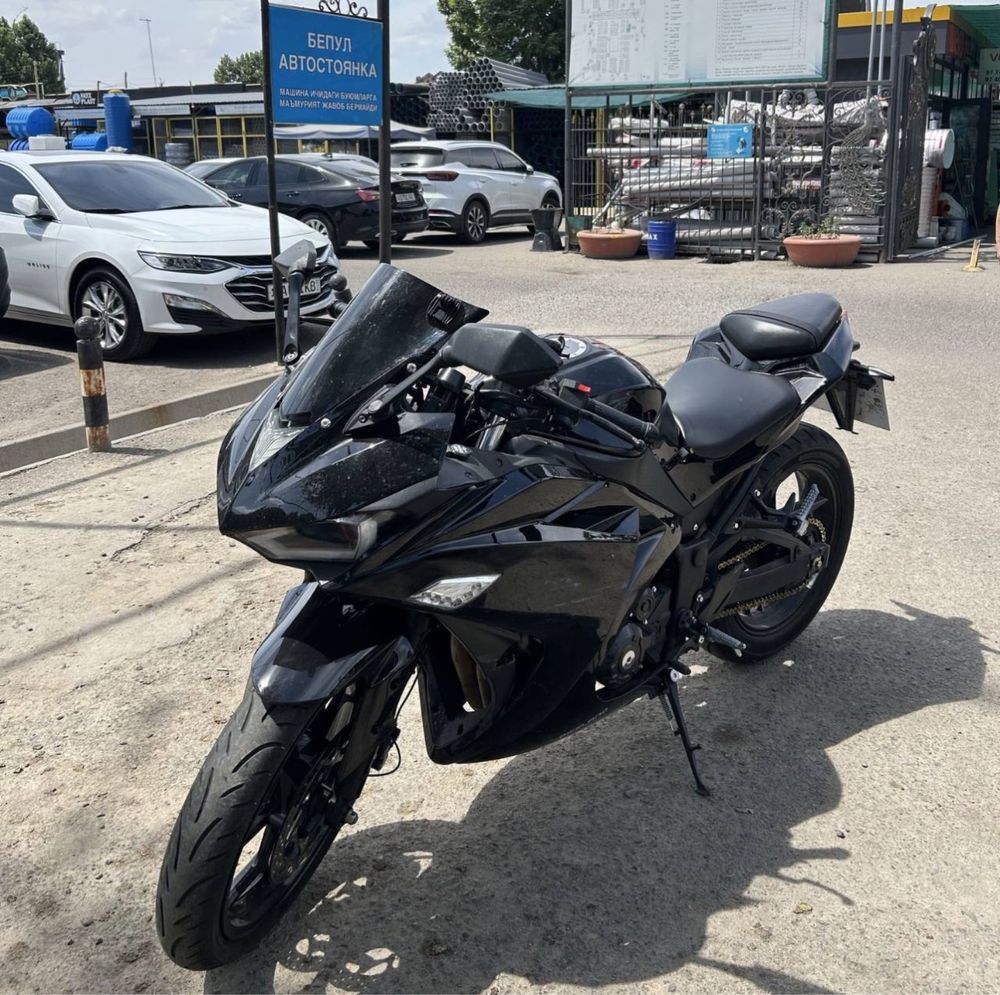 YAMAHA R3 mator 400CC
