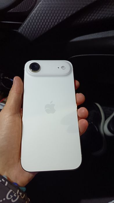 Продам Айфон 17 Air