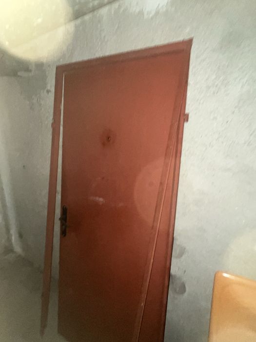 Метална входна врата