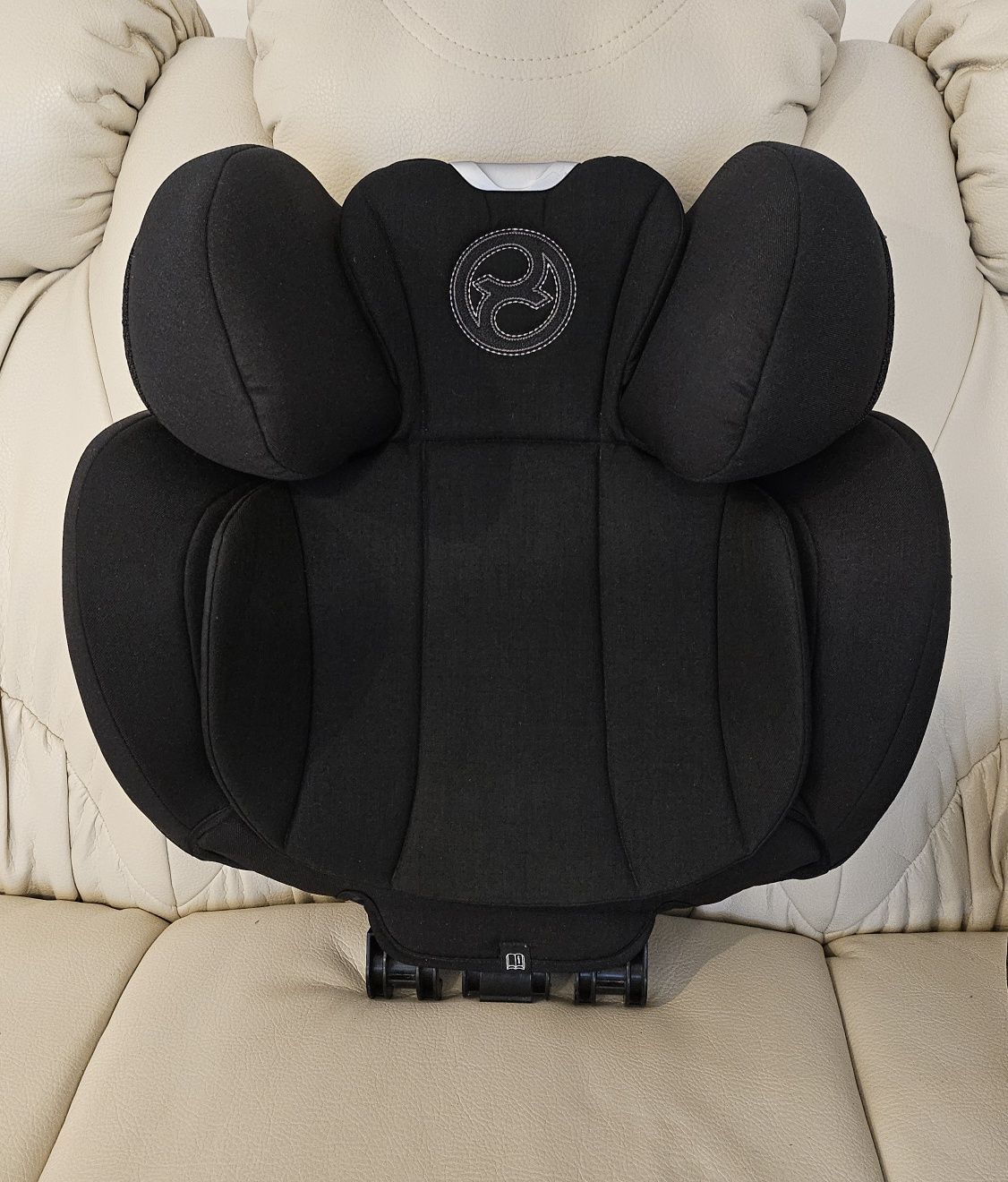 Столче за кола Cybex solution Z-FIX Plus PLATINUM