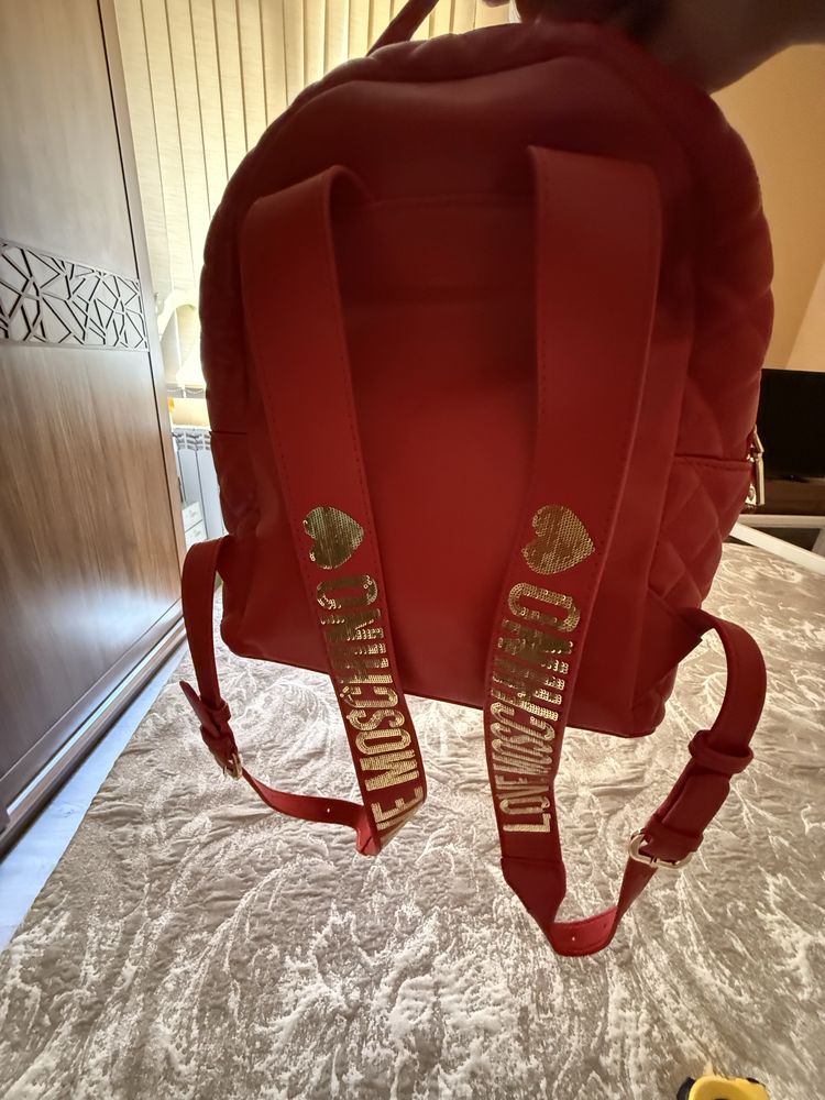 Love Moschino раница. Нова!
