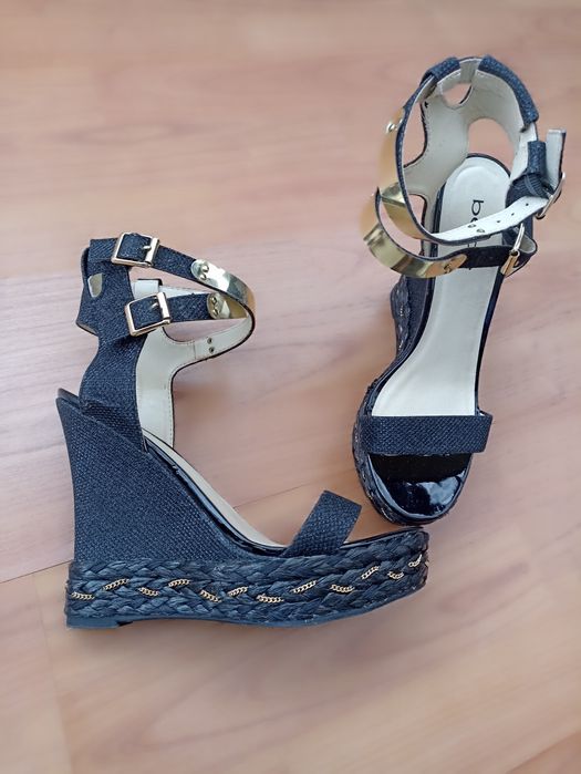 Rochie din dantela + sandale