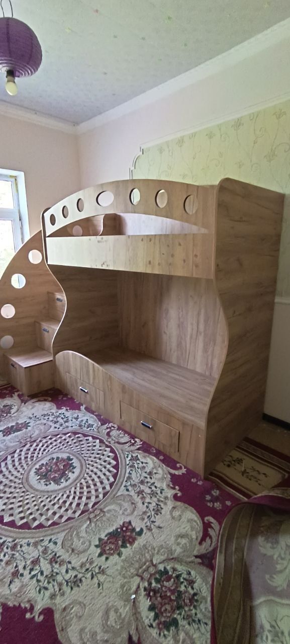 2 etajli Kravat  sotiladi