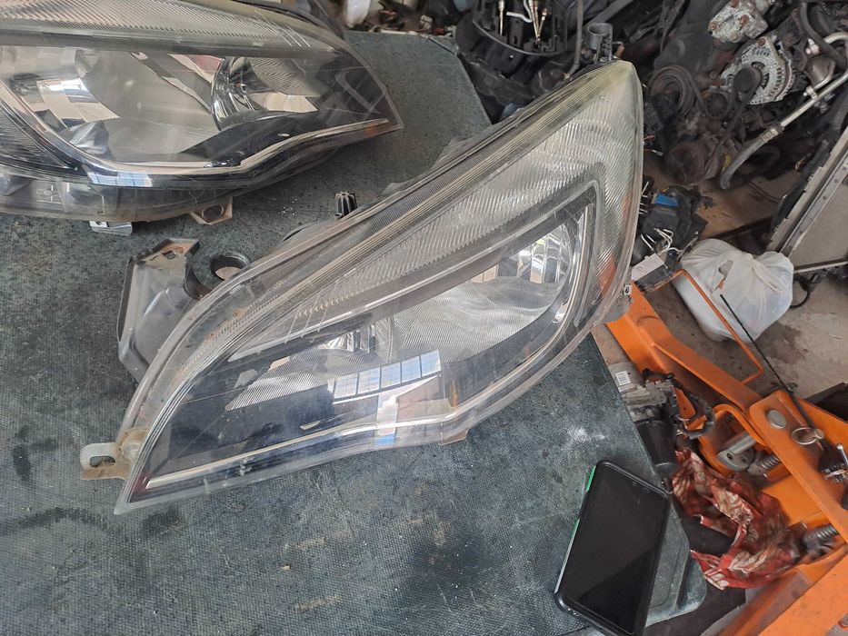 Far Stanga dreapta Faruri Opel Antara cu Xenon