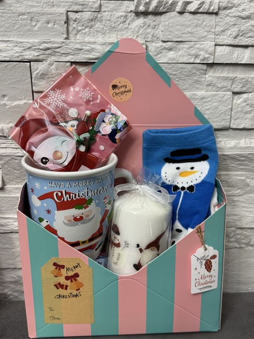 Коледни кутии за подарък