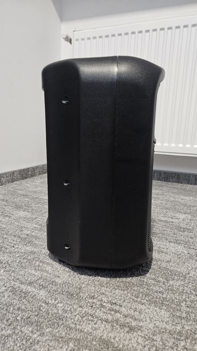 Boxa activa FBT J-8A