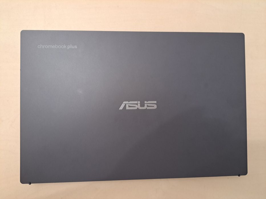 Chromebook Asus plus