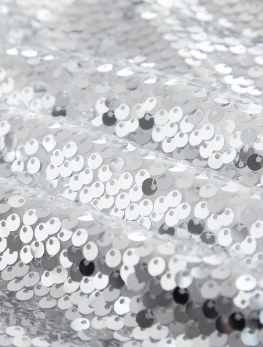 Сребриста рокля пайети