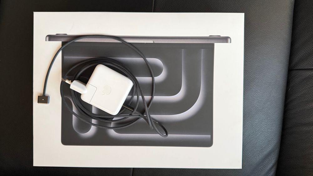 Mac book pro M4 2024г