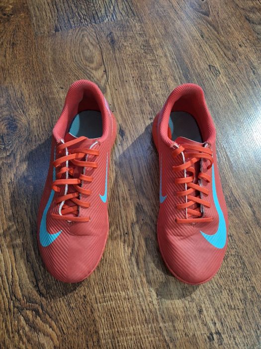 Детски футболни обувки / стоножки Nike N36